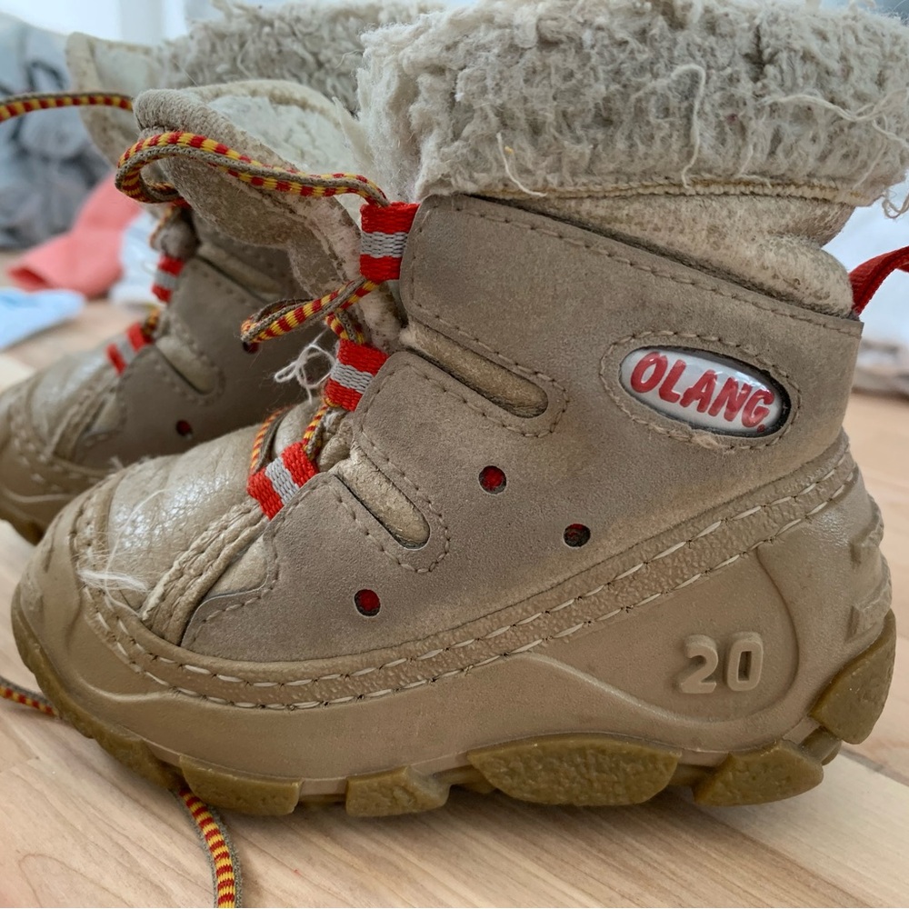 Winter boots - 12 months